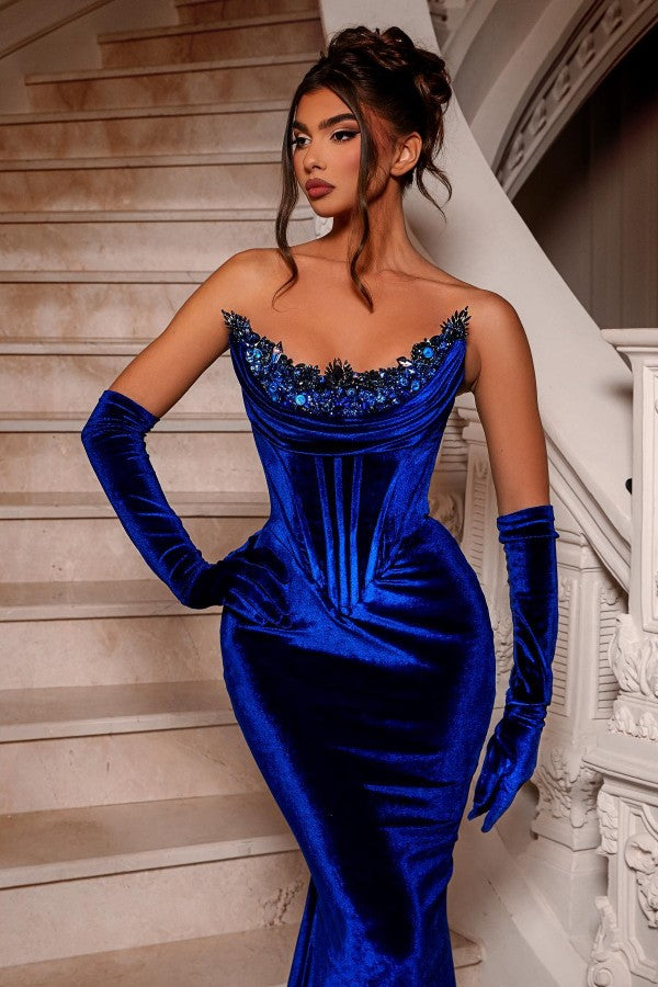 http://www.dbrbridal.com/cdn/shop/files/Royal-Blue-Long-Velvet-Beading-Sleeveless-Mermaid-Evening-Party-Gowns-2_1024x.jpg?v=1703316212
