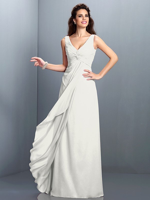 Elegant Straps Pleats Sleeveless Long Chiffon Bridesmaid Dresses
