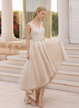 Chic A-line V-Neck Sleeveless Lace Tulle Wedding Dresses Appliques Lace-Dbrbridal