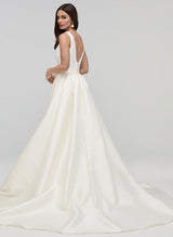 Chic A-line V-Neck Sleeveless Satin Chapel Train Wedding Dress Pockets-Dbrbridal