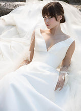 Chic A-line V-Neck Sleeveless Satin Chapel Train Wedding Dress Pockets-Dbrbridal