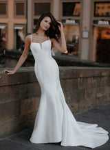 Elegant Mermaid Fitted Wedding Dresses Featuring Open Back-Dbrbridal