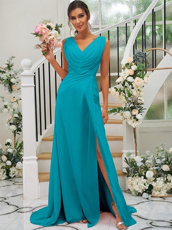 Fabulous Chiffon V-neck Sleeveless Bridesmaid Dresses-Dbrbridal