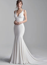 Mermaid Fitted V-Neck Wedding Dresses Covered Button-Dbrbridal