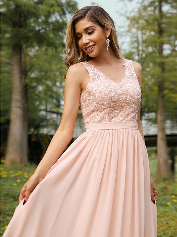 Modern Chiffon Lace V-neck Sleeveless Bridesmaid Dresses-Dbrbridal