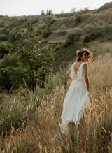 V-Neck Sleeveless Chiffon Lace Sweep Train Wedding Dress-Dbrbridal